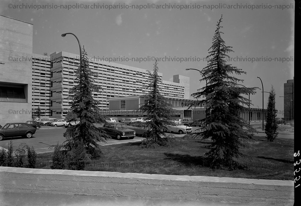 veduta esterna dei padiglioni del Nuovo Policlinico