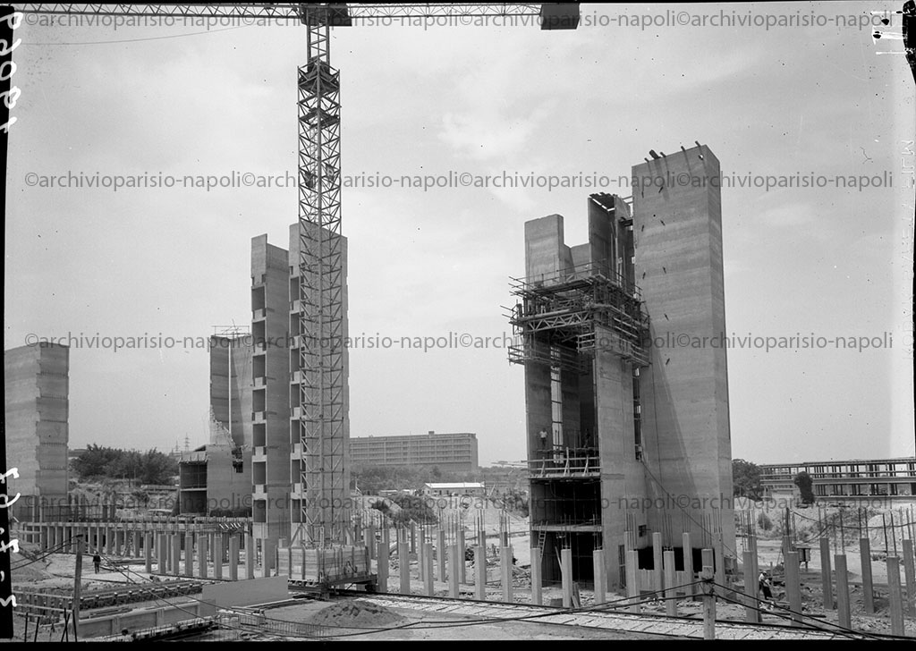 veduta esterna degli edifici del Nuovo Policlinico in costruzione