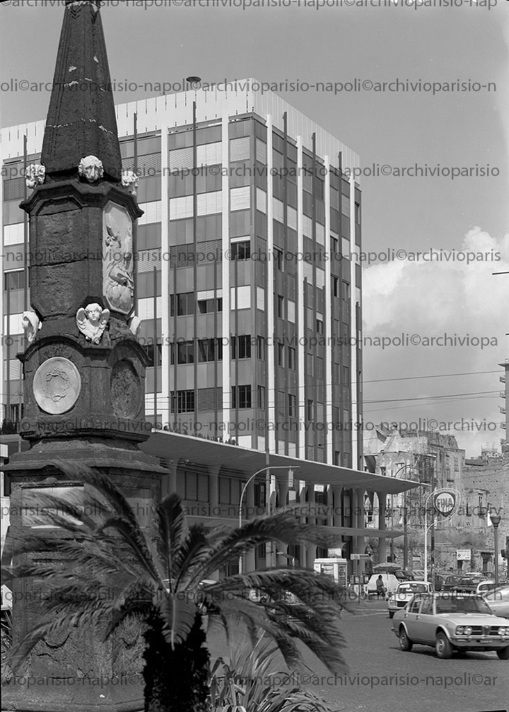 veduta esterna del Palazzo Isveimer dal lato di via Alcide De Gasperi