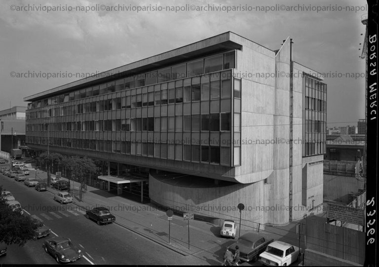 veduta esterna della sede della Nuova Borsa Merci