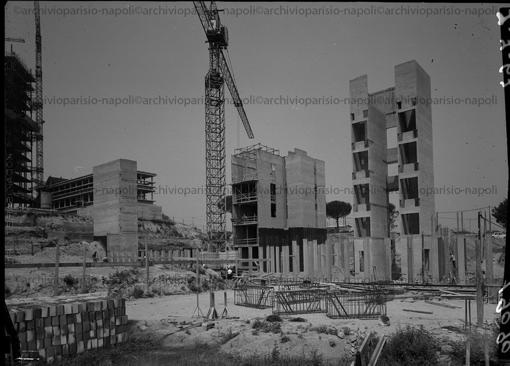 veduta esterna degli edifici del Nuovo Policlinico in costruzione