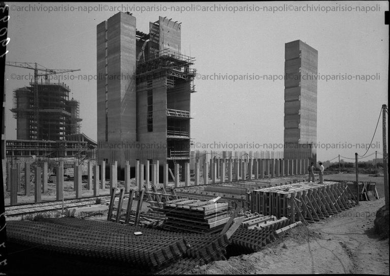 veduta esterna degli edifici del Nuovo Policlinico in costruzione